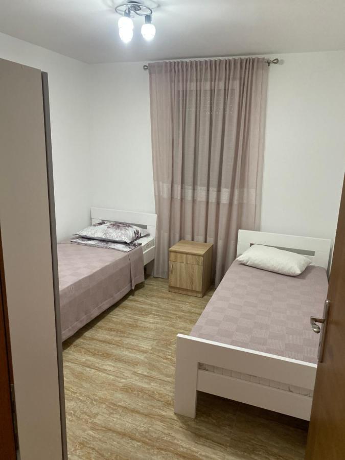 Apartman 02 Бар Екстериор снимка