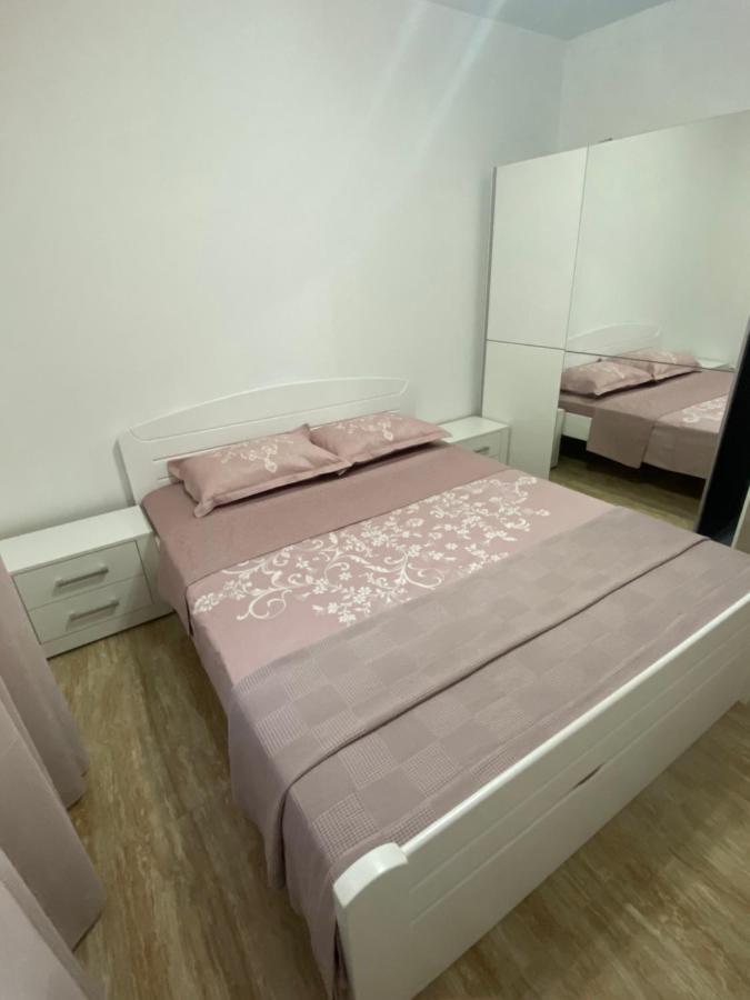 Apartman 02 Бар Екстериор снимка