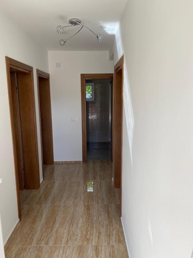 Apartman 02 Бар Екстериор снимка