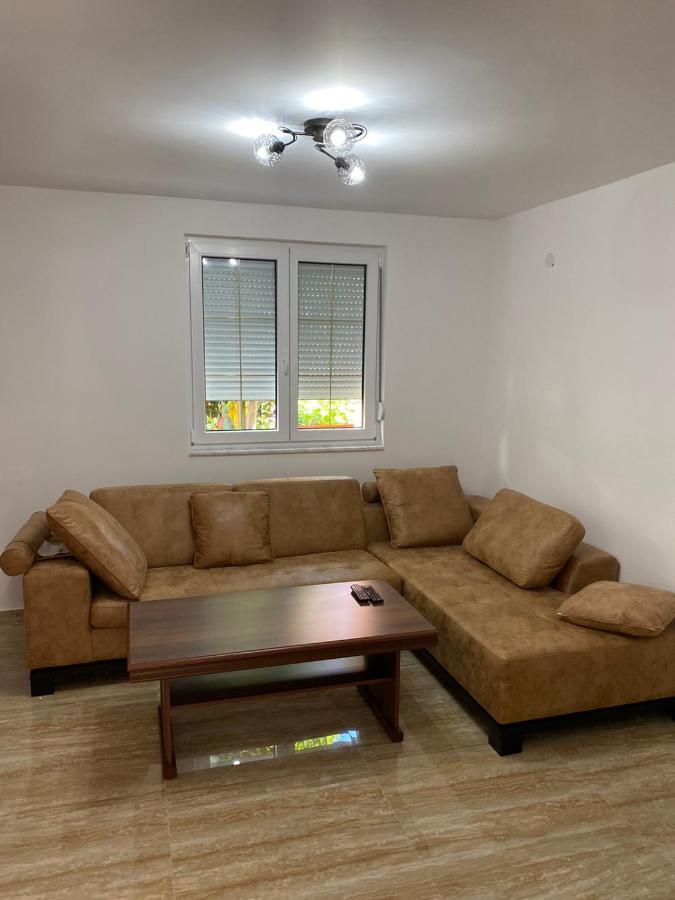 Apartman 02 Бар Екстериор снимка