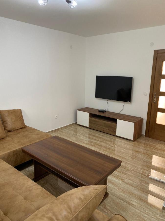 Apartman 02 Бар Екстериор снимка